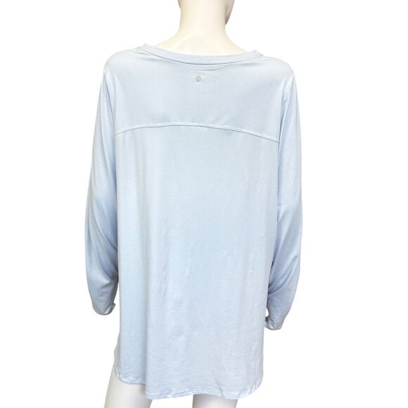 Layer 8 Light Blue Long Sleeve Athletic Shirt w/ Thumbholes Womens Size XL - Picture 2 of 6